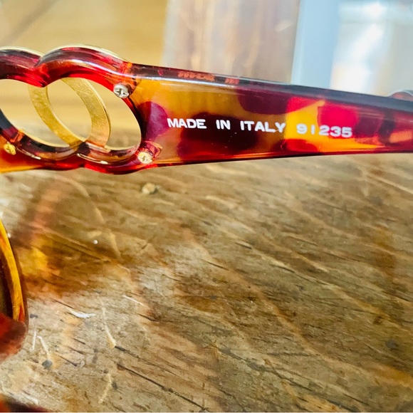 Vintage 90’s Y2K authentic Chanel tortoiseshell logo sunglasses - Picture 7 of 7